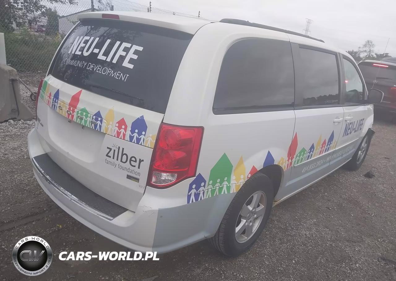 2013 Dodge Grand Caravan Sxt VIN:2C4RDGCG6DR581867 - 4