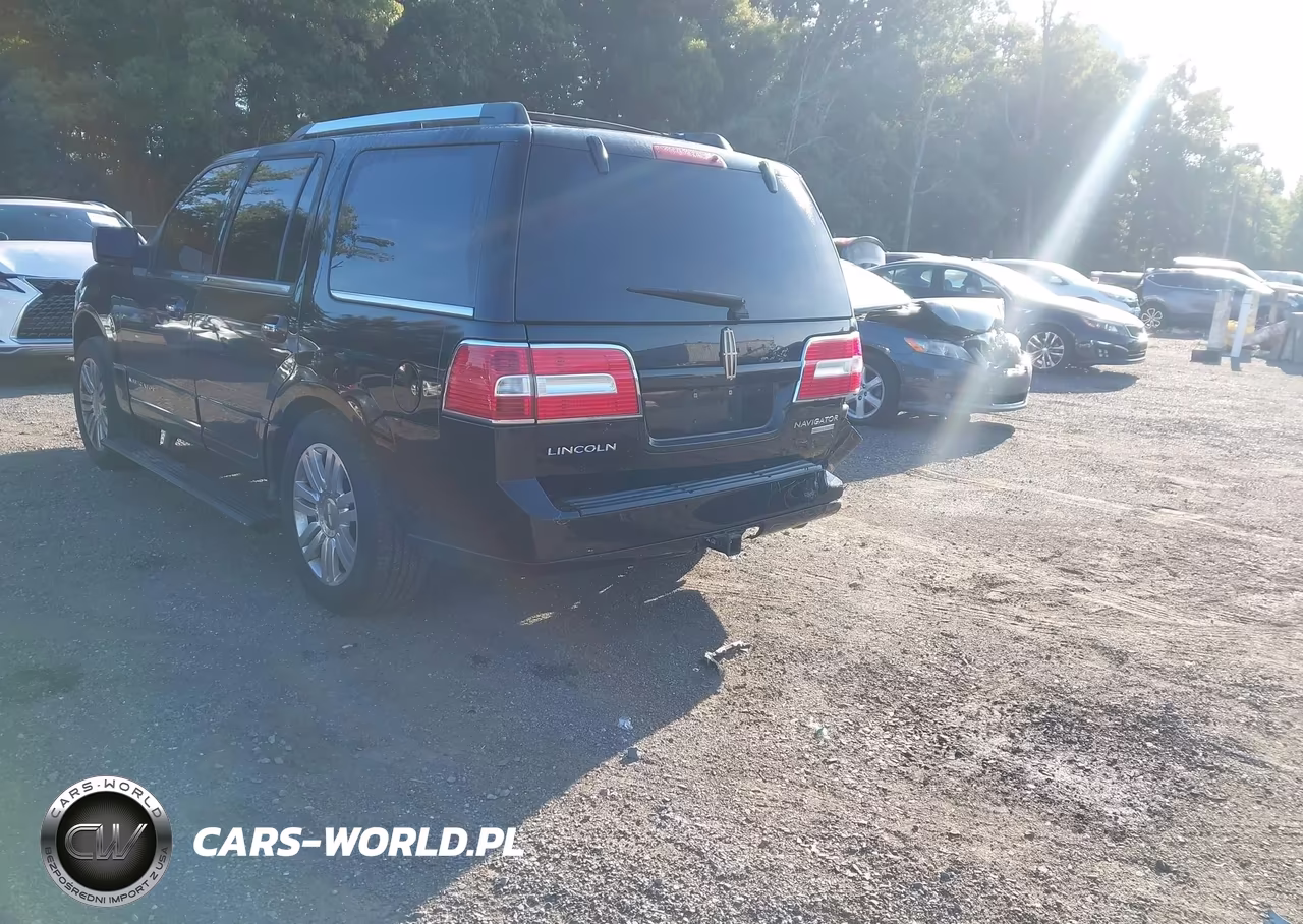 2011 Lincoln Navigator VIN:5LMJJ2J53BEJ10269 - 3