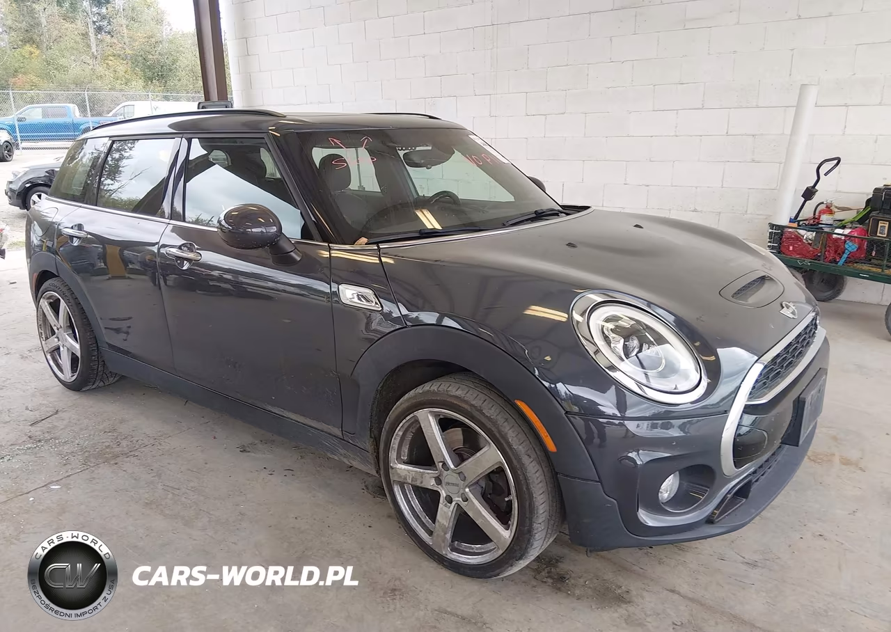 2017 Mini Clubman Cooper S VIN:WMWLN9C50H2E49088 - 1