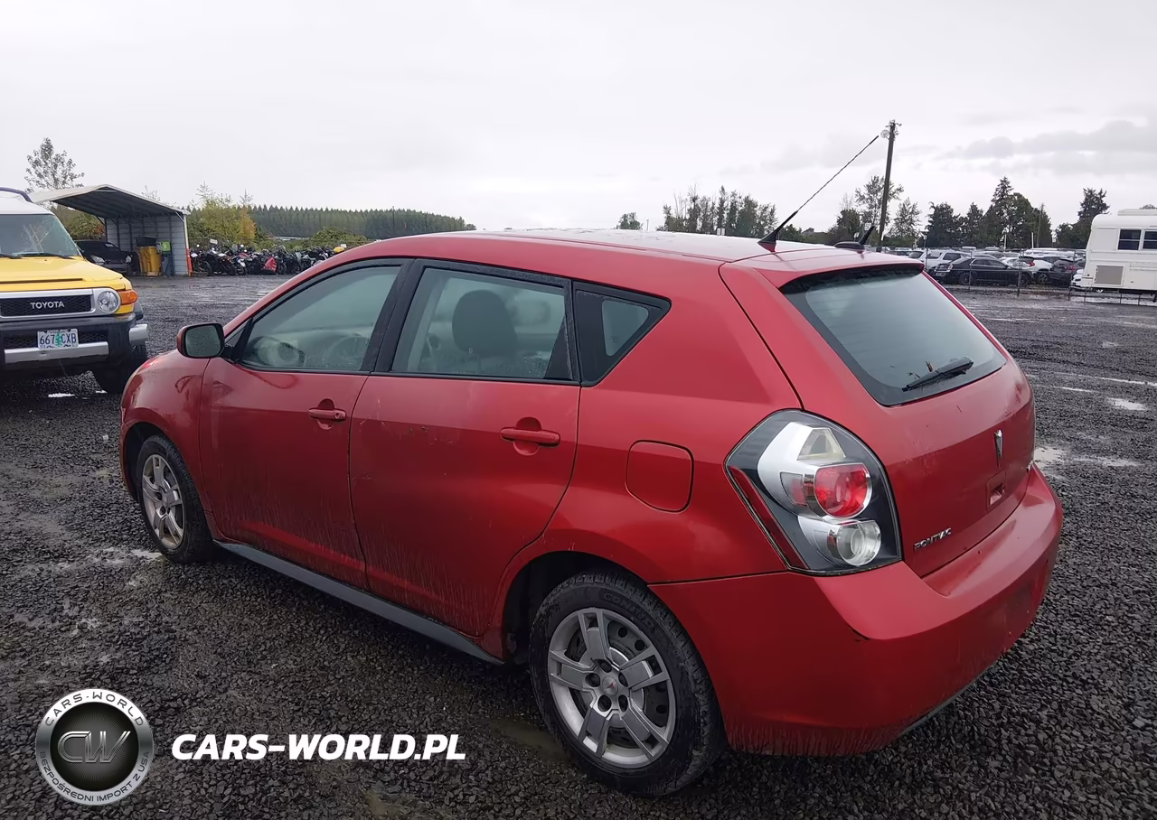 2010 Pontiac Vibe VIN:5Y2SP6E03AZ420428 - 3