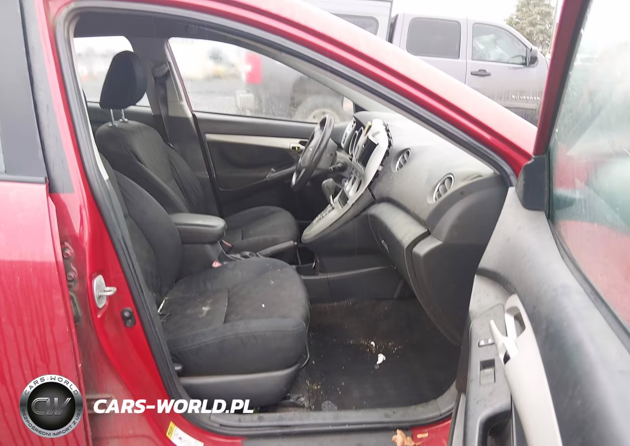 2010 Pontiac Vibe VIN:5Y2SP6E03AZ420428 - 5