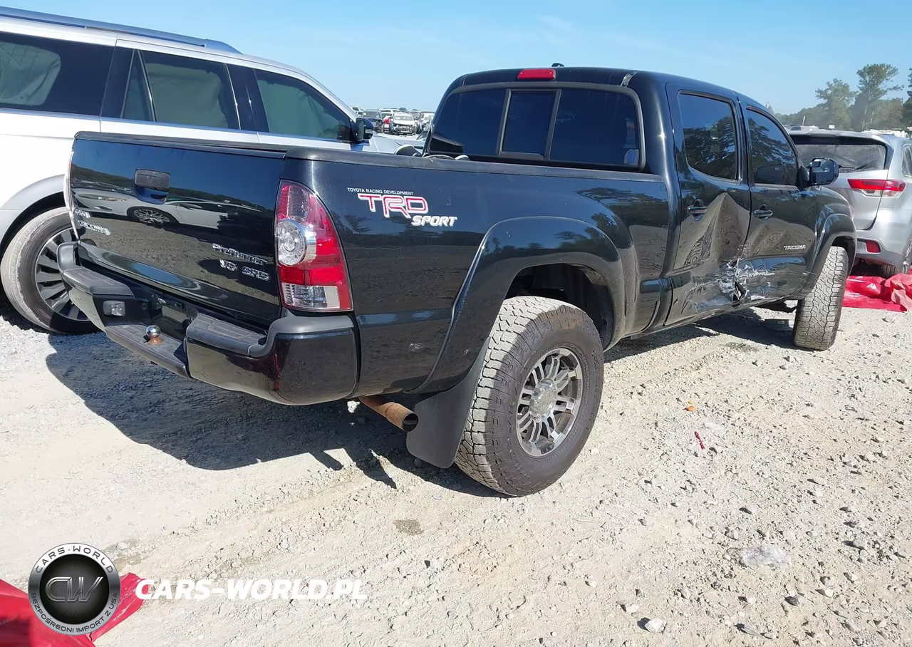 2010 Toyota Tacoma Prerunner V6 VIN:5TEKU4HN5AZ697395 - 4