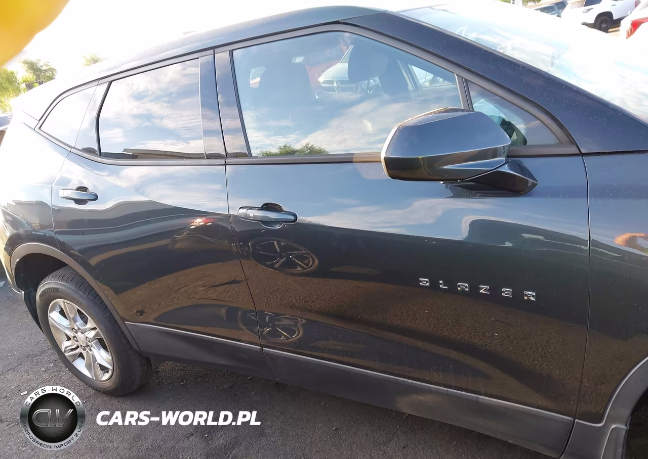 2019 Chevrolet Blazer VIN:3GNKBCRSXKS687824 - 14
