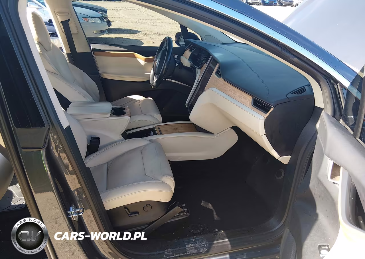 2018 Tesla Model X 100D-75D-P100D VIN:5YJXCBE21JF120100 - 5