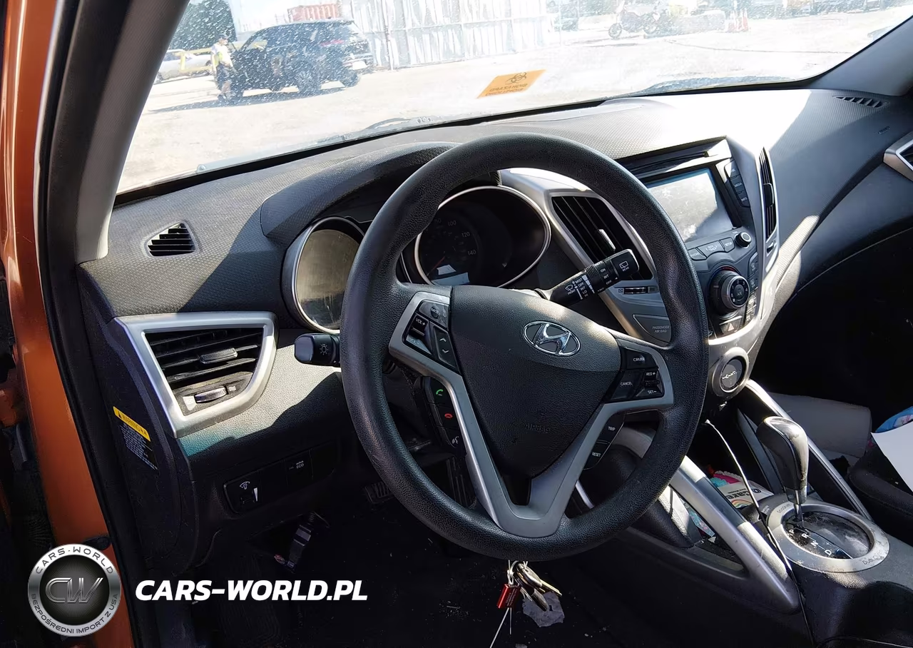 2016 Hyundai Veloster VIN:KMHTC6AD8GU278927 - 7