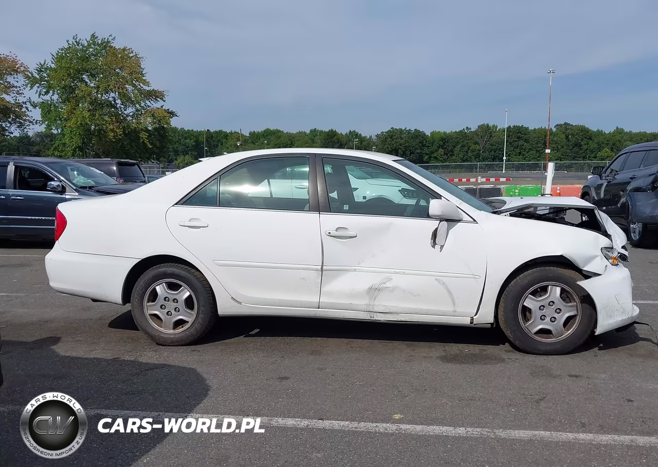 2003 Toyota Camry Le V6 VIN:4T1BF32K43U038864 - 13