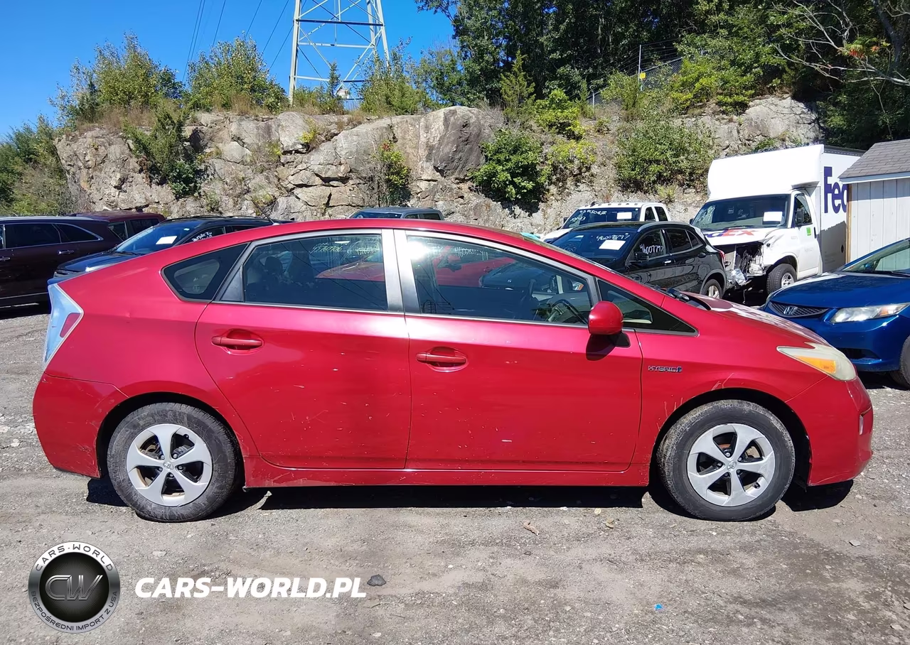 2013 Toyota Prius Two VIN:JTDKN3DU4D0354473 - 13