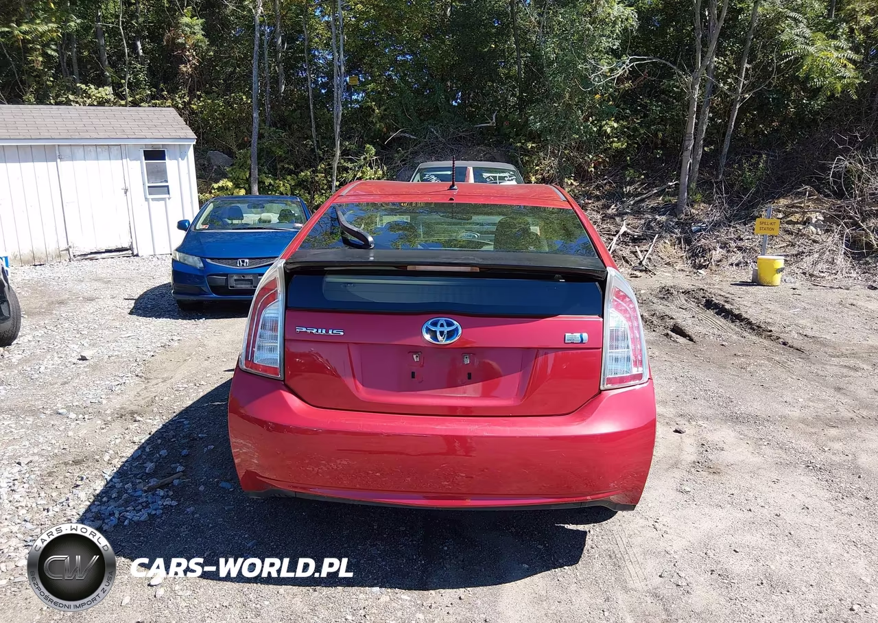 2013 Toyota Prius Two VIN:JTDKN3DU4D0354473 - 16