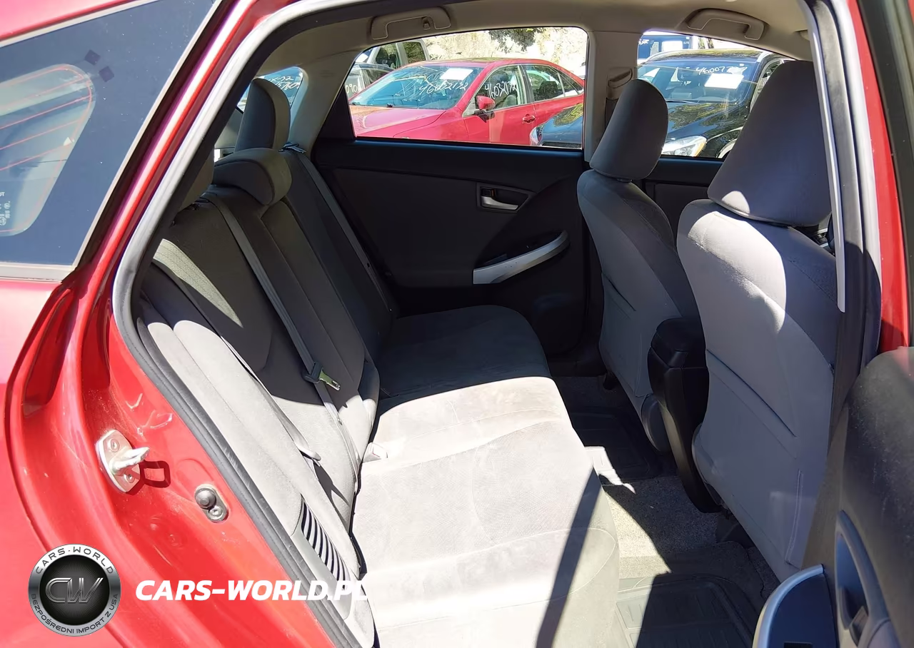 2013 Toyota Prius Two VIN:JTDKN3DU4D0354473 - 8