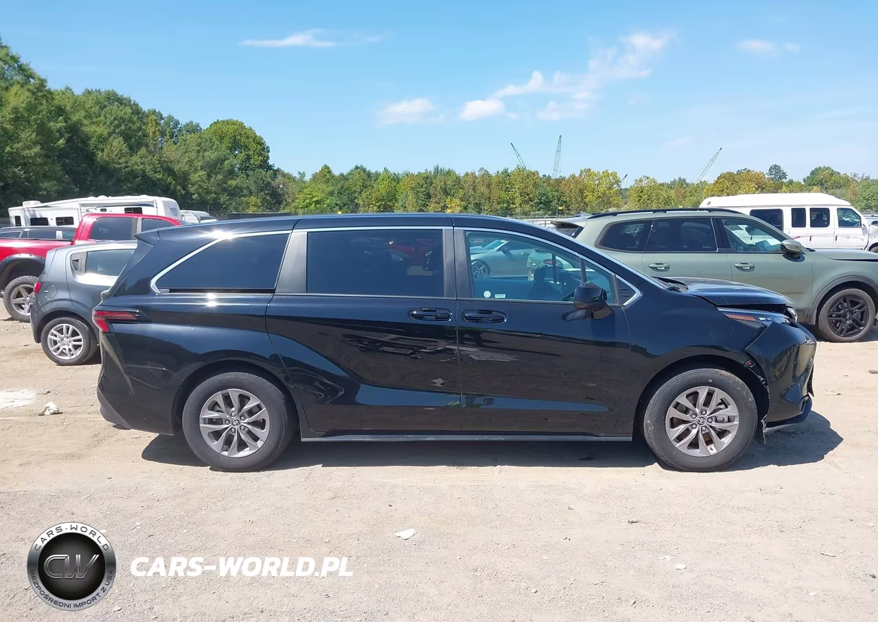 2026 Toyota Sienna Le VIN:5TDKRKEC0TS291923 - 13