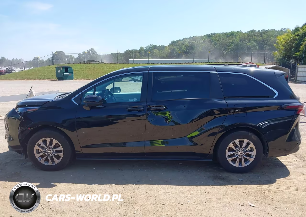 2026 Toyota Sienna Le VIN:5TDKRKEC0TS291923 - 14