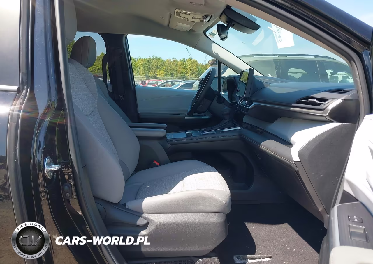 2026 Toyota Sienna Le VIN:5TDKRKEC0TS291923 - 5