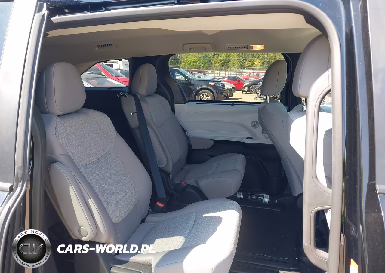2026 Toyota Sienna Le VIN:5TDKRKEC0TS291923 - 8