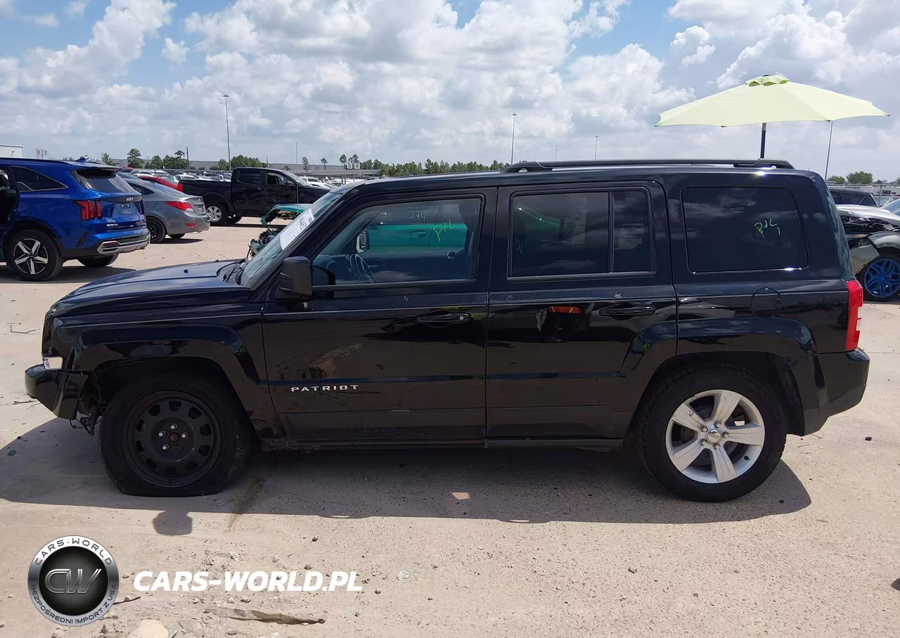 2015 Jeep Patriot Latitude VIN:1C4NJPFB3FD186493 - 15