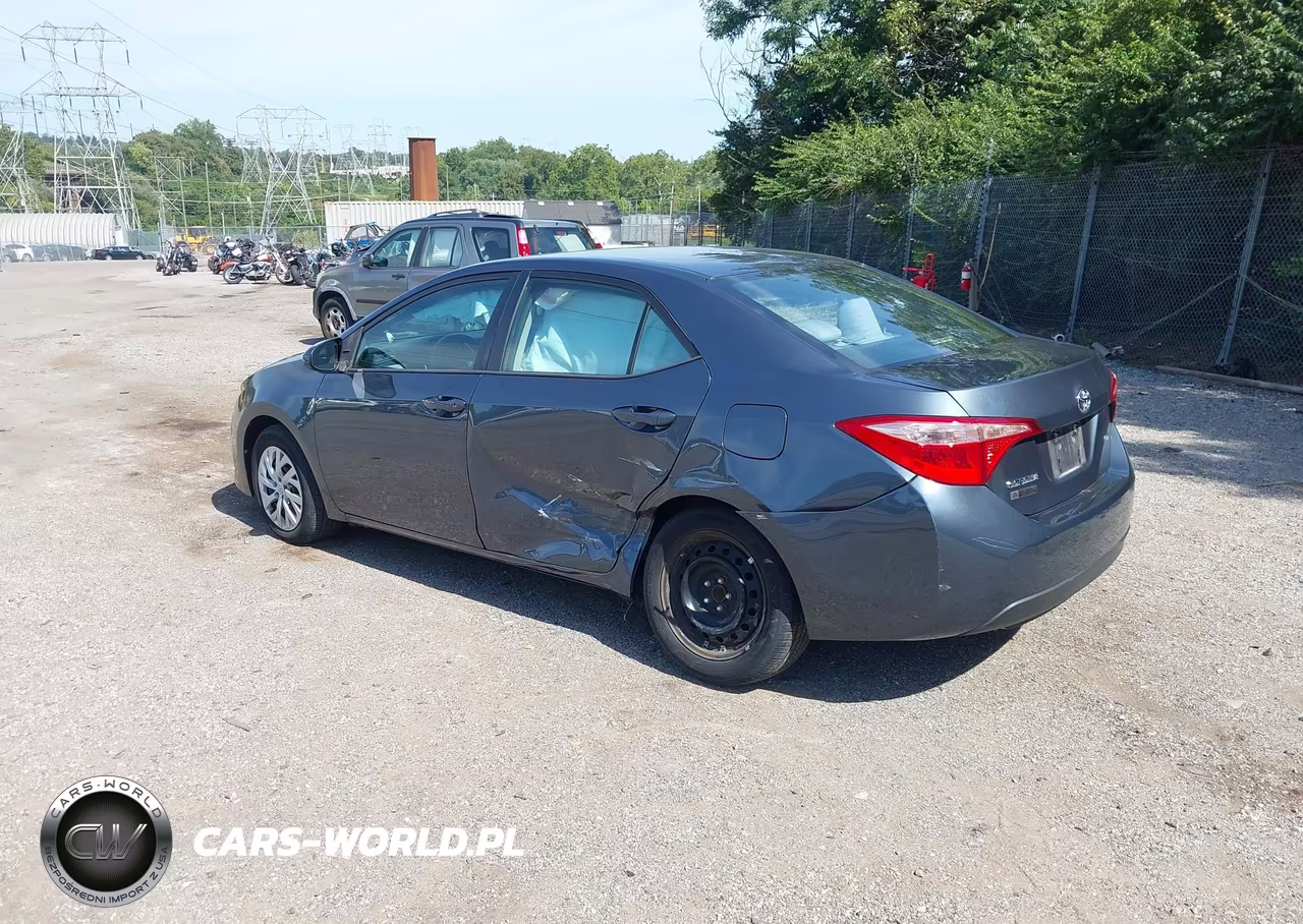 2017 Toyota Corolla Le VIN:2T1BURHE7HC937253 - 3