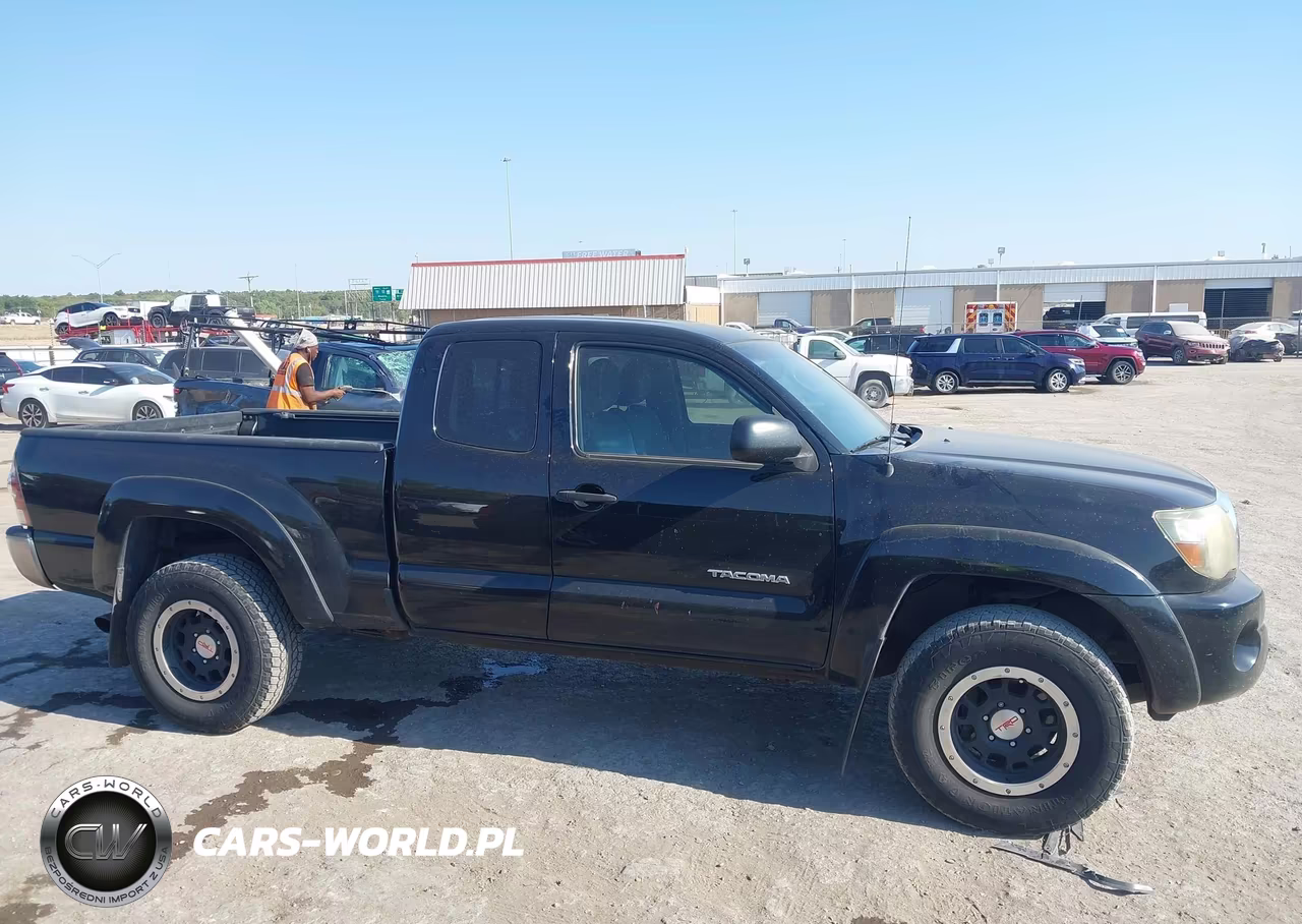 2011 Toyota Tacoma Base V6 VIN:5TFUU4ENXBX021367 - 13