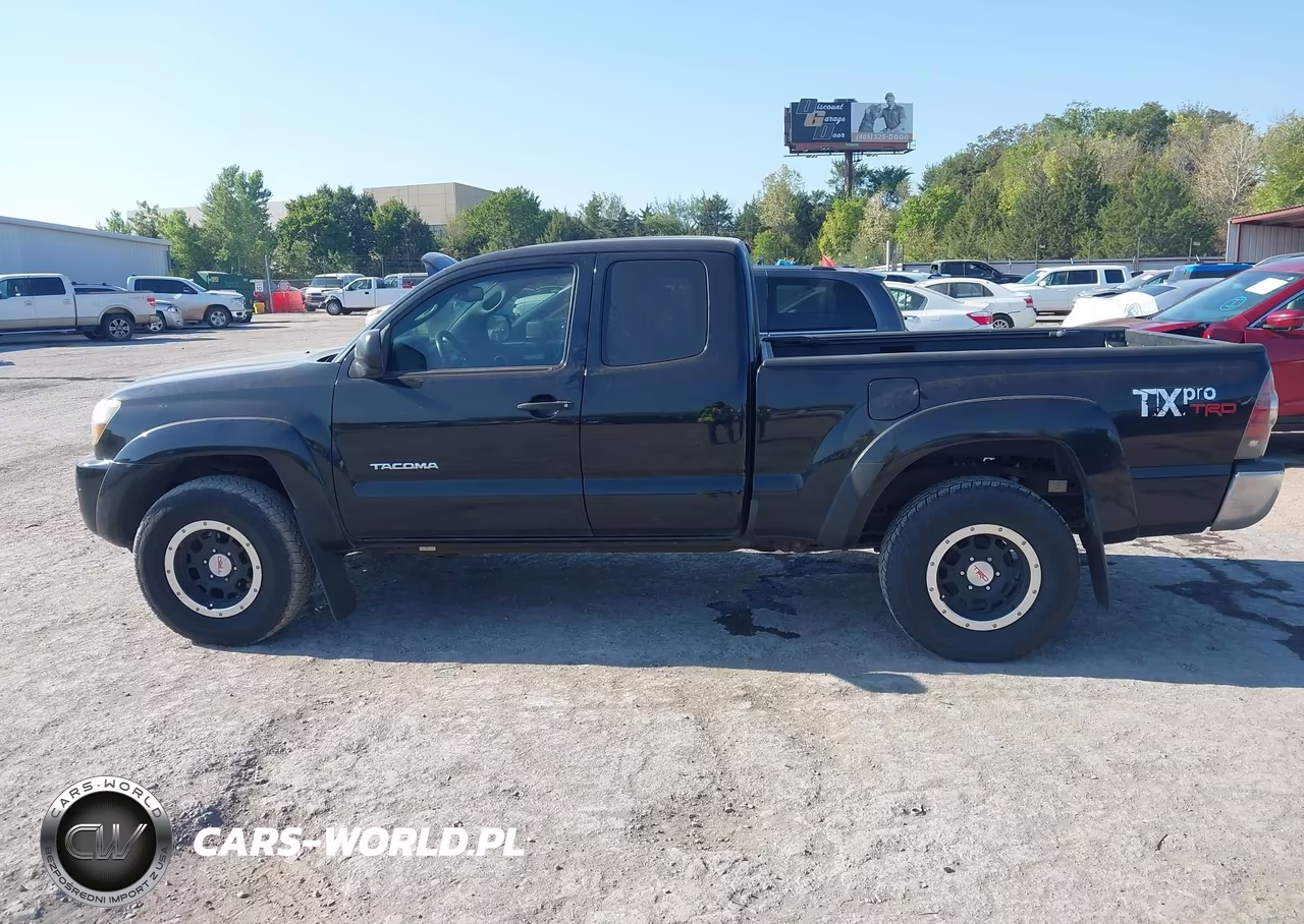 2011 Toyota Tacoma Base V6 VIN:5TFUU4ENXBX021367 - 14