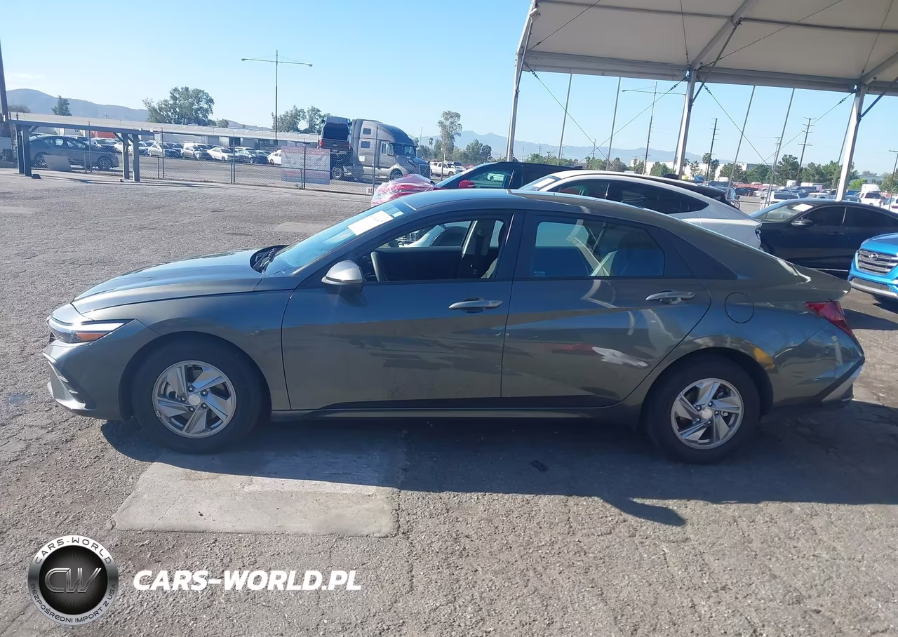 2025 Hyundai Elantra Se VIN:KMHLL4DG5SU018097 - 14