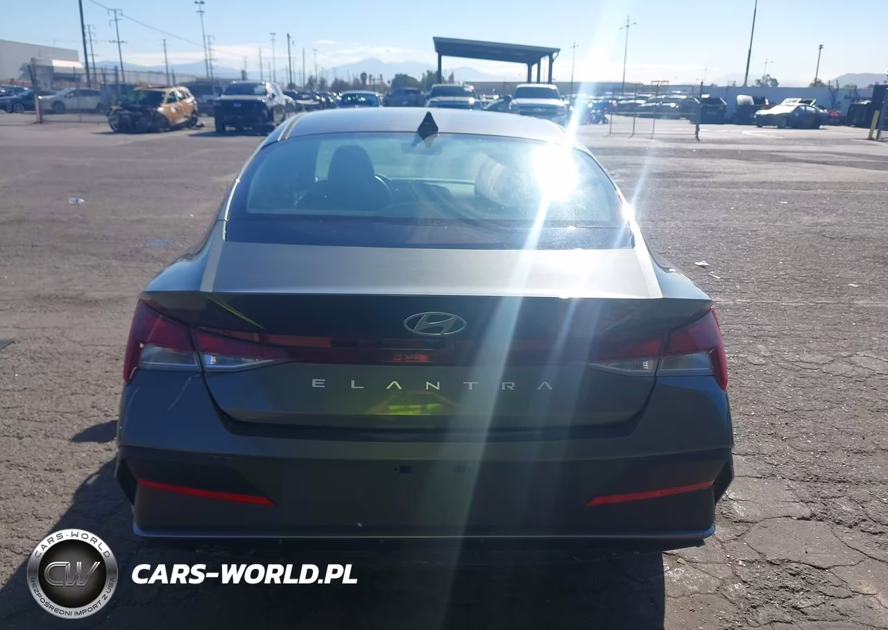 2025 Hyundai Elantra Se VIN:KMHLL4DG5SU018097 - 16