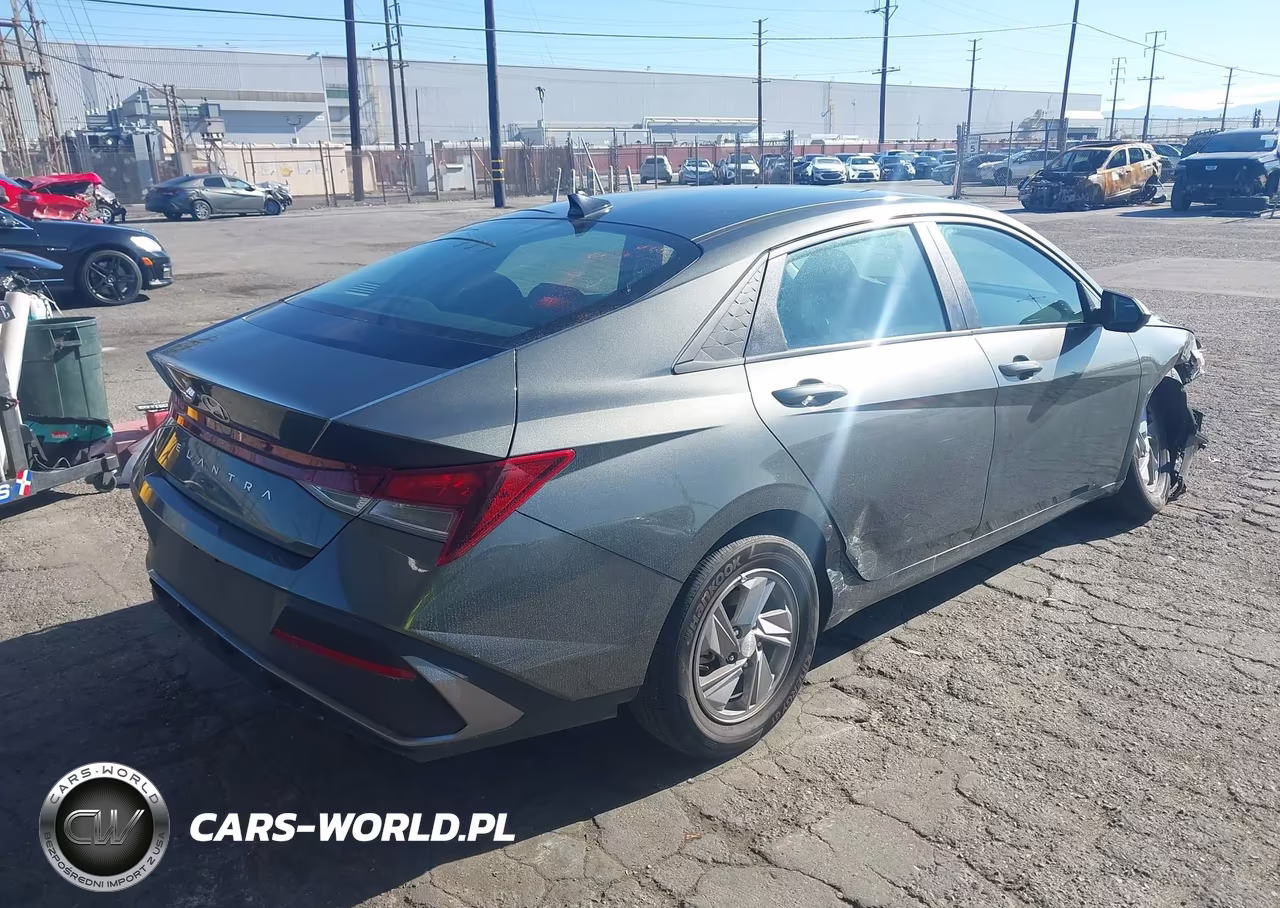 2025 Hyundai Elantra Se VIN:KMHLL4DG5SU018097 - 4