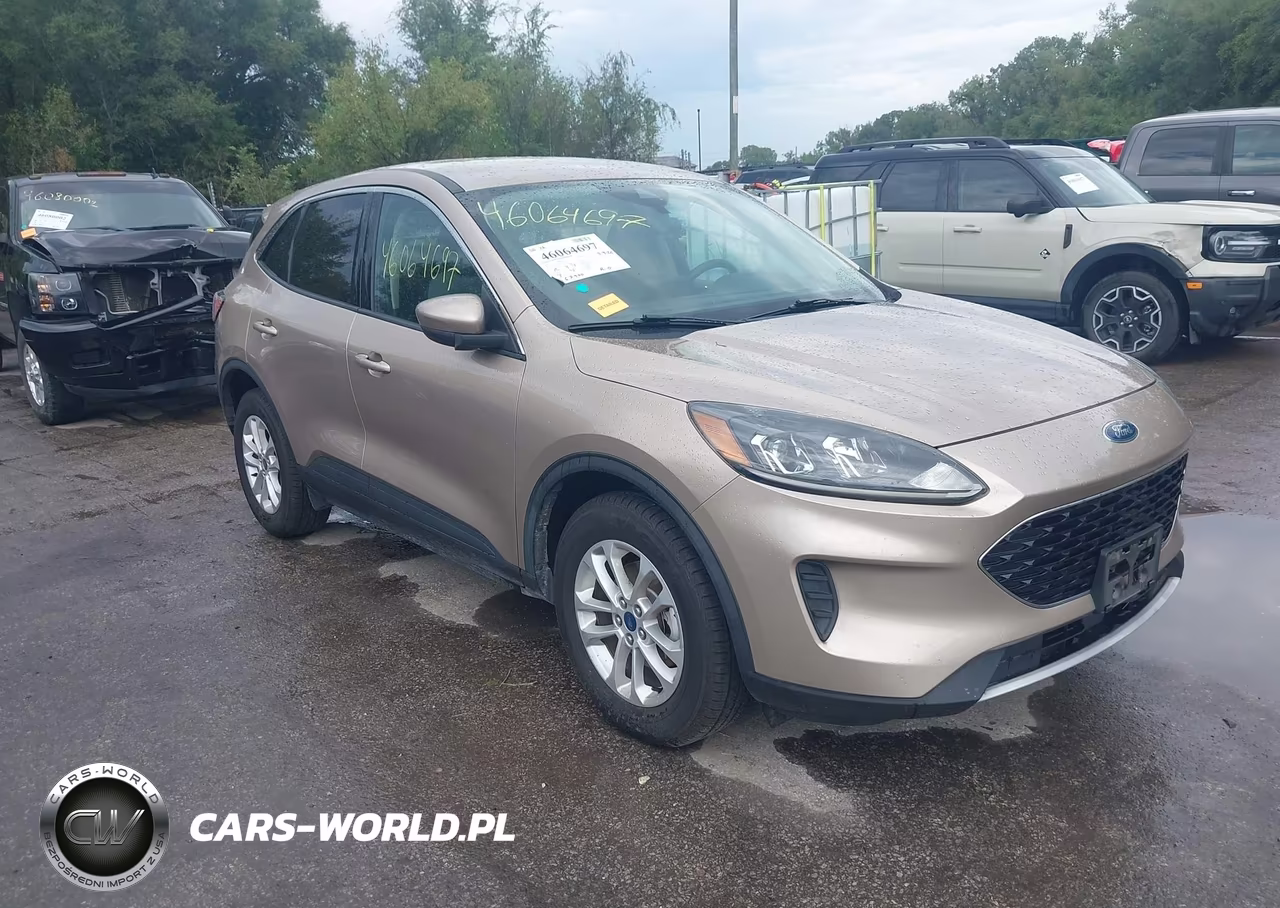 2020 Ford Escape Se