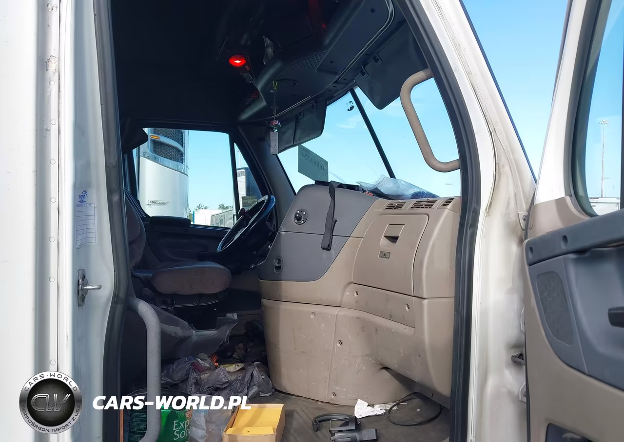 2016 Freightliner Cascadia 125 VIN:1FUJGLD51GLGD0147 - 7