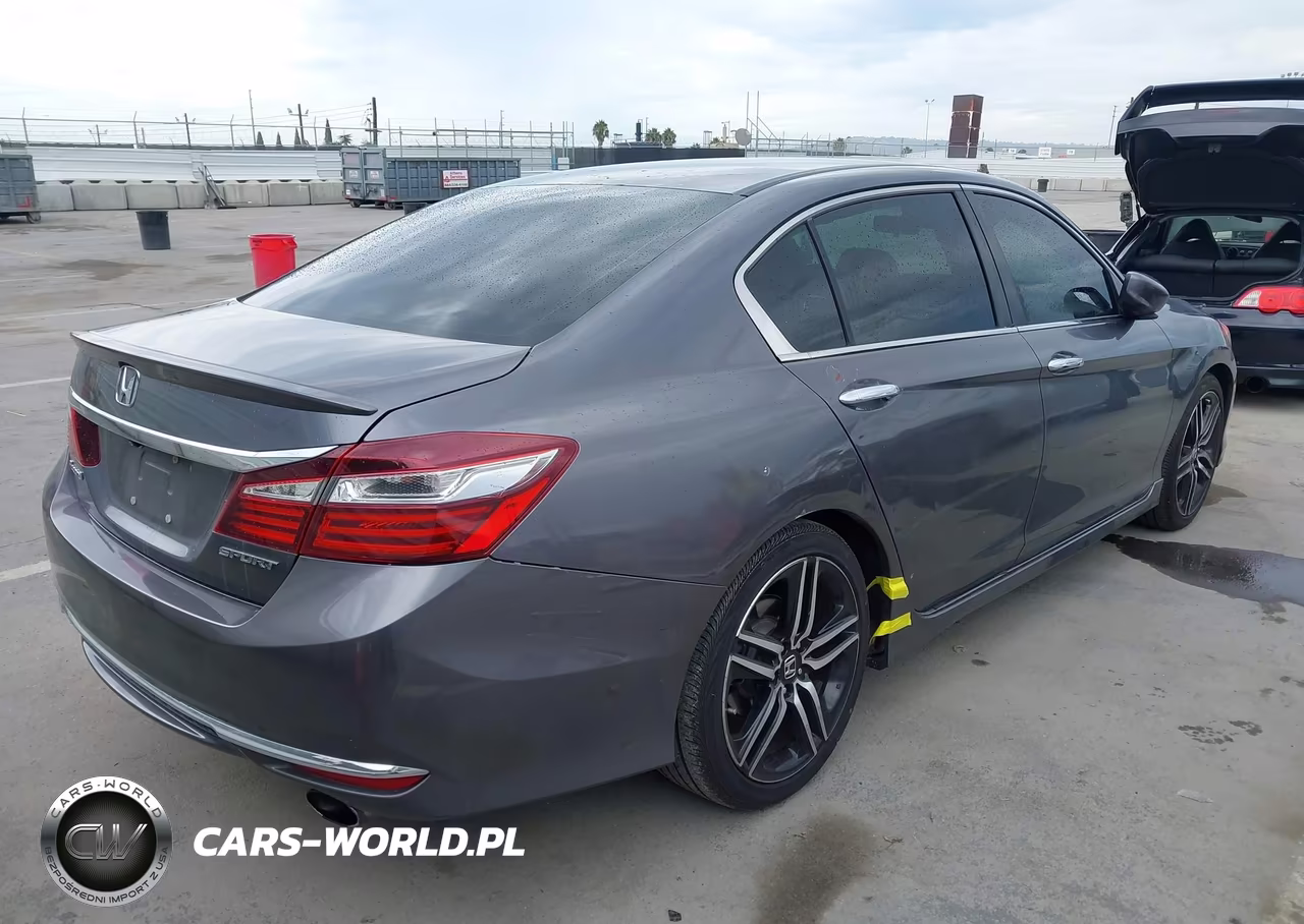 2017 Honda Accord Sport VIN:1HGCR2F59HA116211 - 4