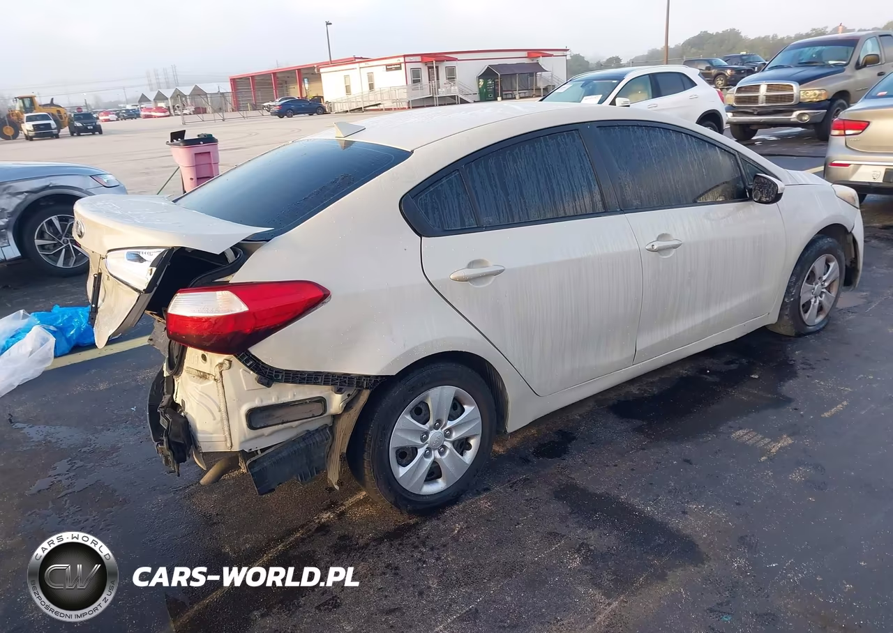 2015 Kia Forte Lx VIN:KNAFK4A66F5411104 - 4