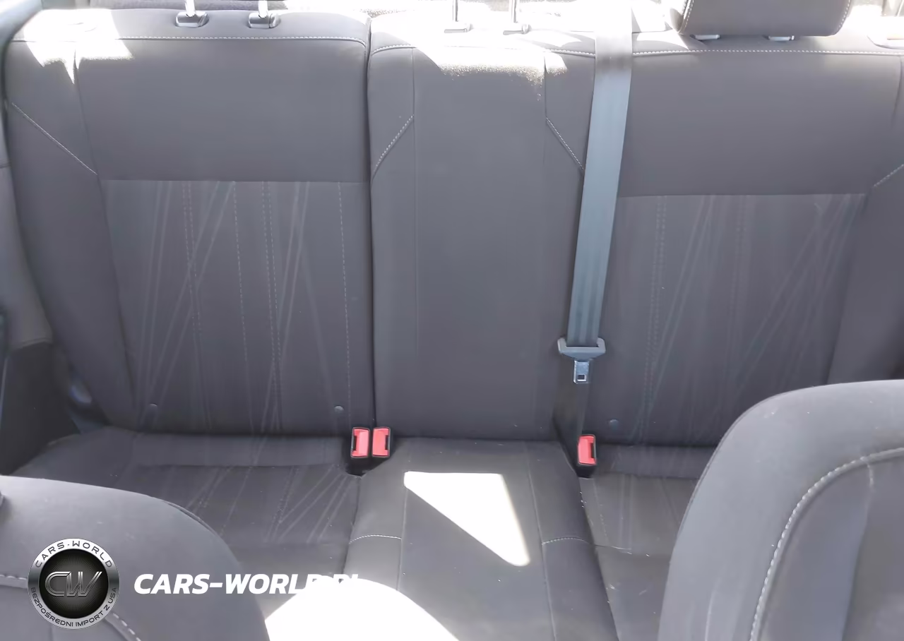2017 Ford Focus Se VIN:1FADP3F20HL277139 - 14