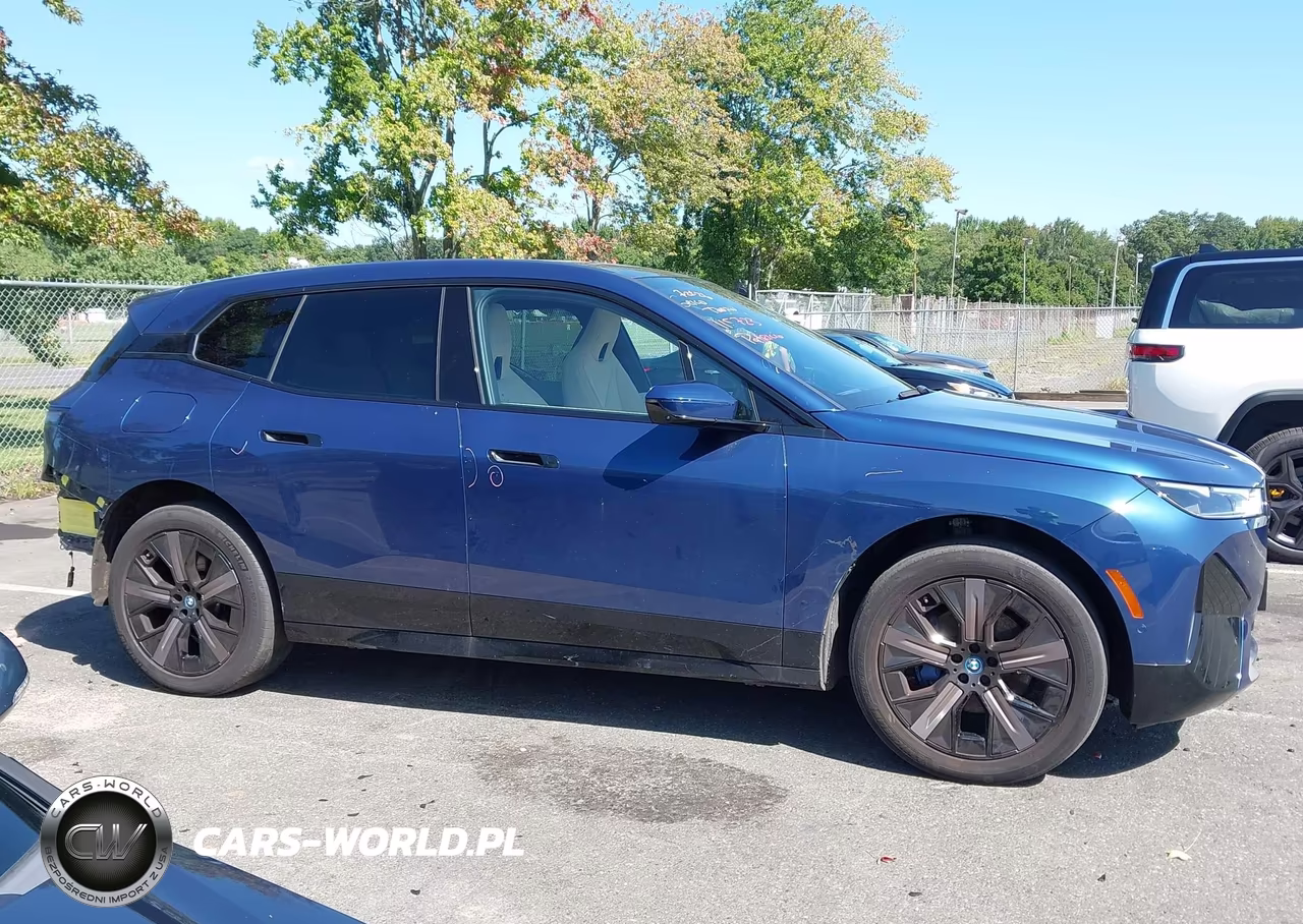 2025 BMW Ix xDrive50 VIN:WB523CF00SCS36265 - 13