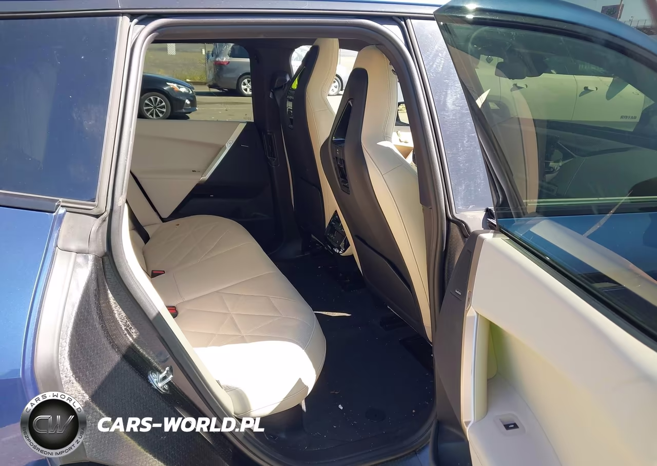2025 BMW Ix xDrive50 VIN:WB523CF00SCS36265 - 8