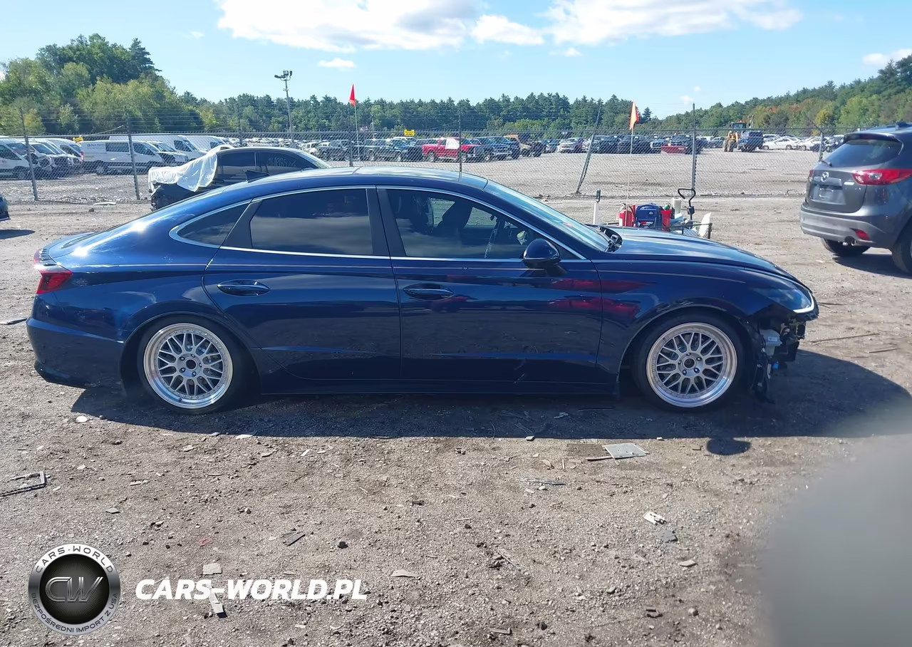 2021 Hyundai Sonata Limited VIN:5NPEH4J23MH093000 - 14