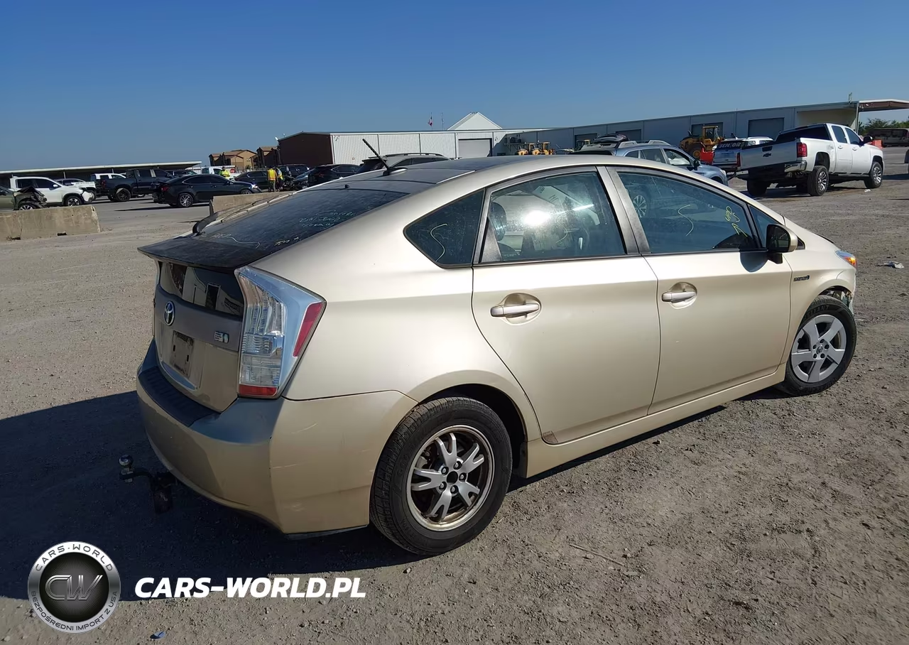 2010 Toyota Prius Iii VIN:JTDKN3DU7A1015325 - 4