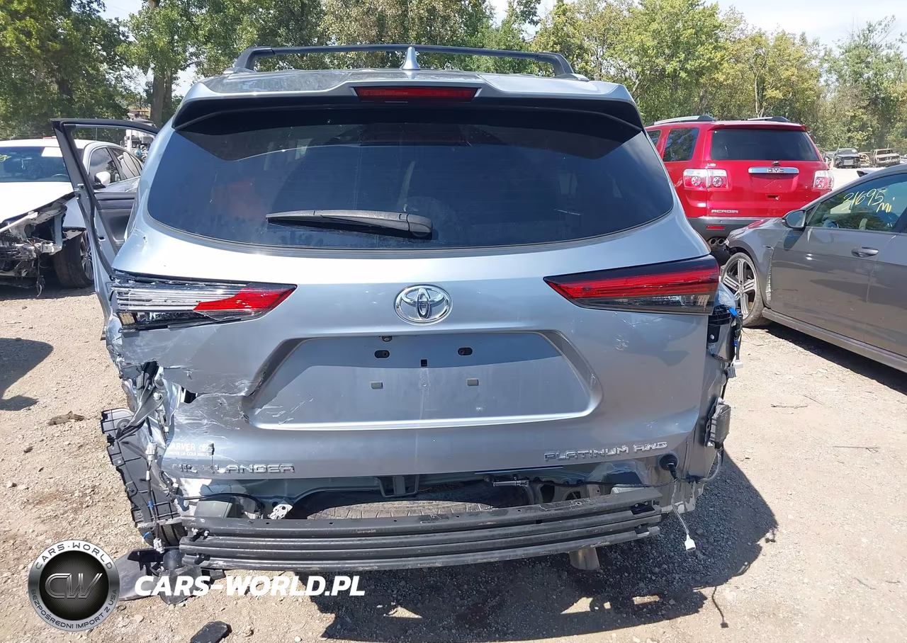 2023 Toyota Highlander Platinum VIN:5TDKDRBH2PS004790 - 17