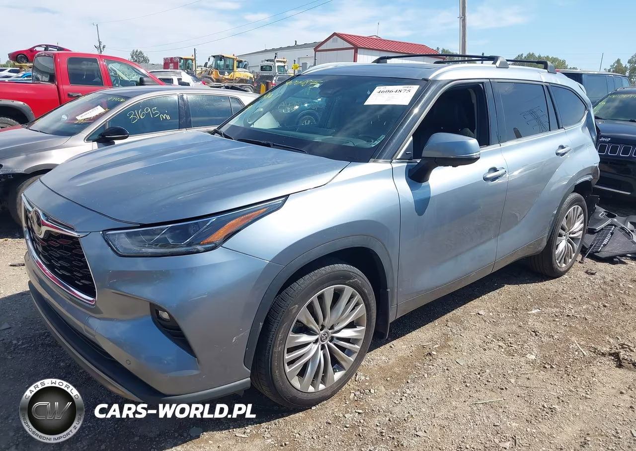 2023 Toyota Highlander Platinum VIN:5TDKDRBH2PS004790 - 2