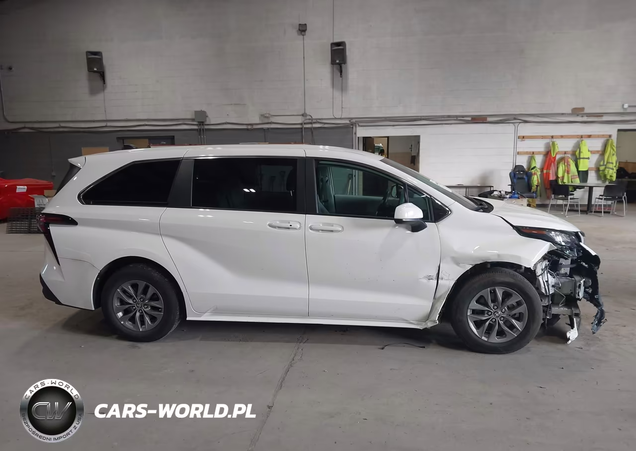 2022 Toyota Sienna Le VIN:5TDKRKEC3NS131344 - 13