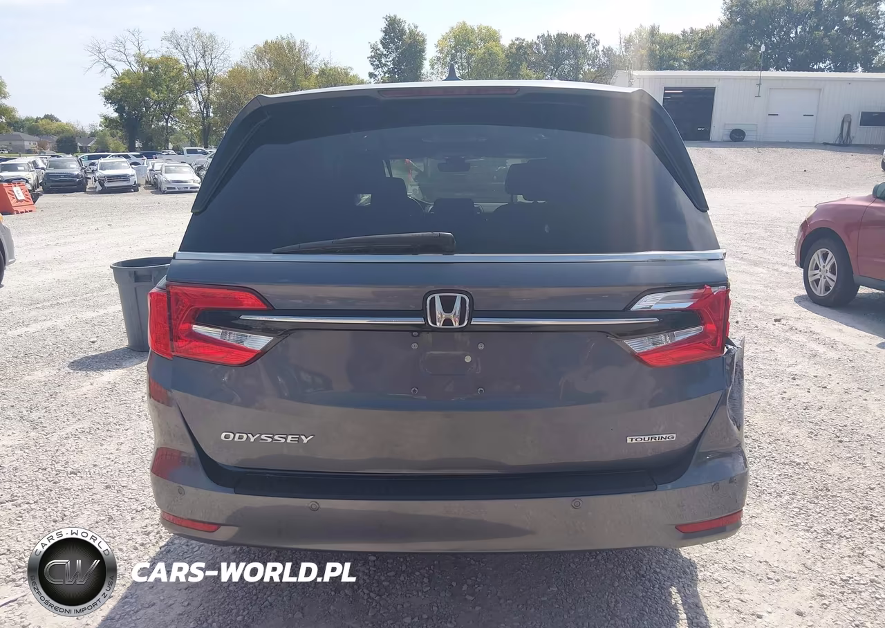 2021 Honda Odyssey Touring VIN:5FNRL6H84MB033960 - 16
