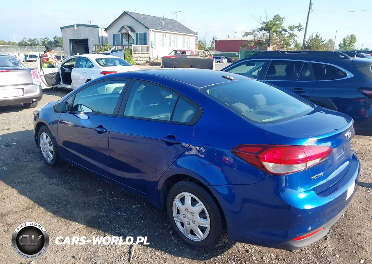 2018 Kia Forte Lx VIN:3KPFL4A75JE193890 - 3