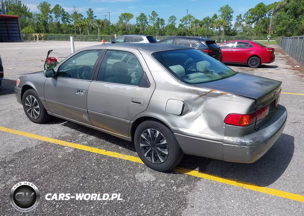 2001 Toyota Camry Ce VIN:4T1BG22K11U040737 - 3