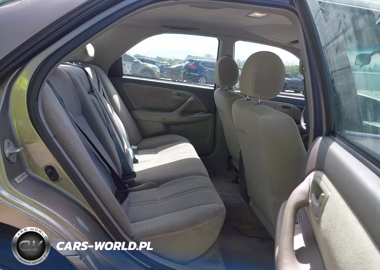 2001 Toyota Camry Ce VIN:4T1BG22K11U040737 - 8