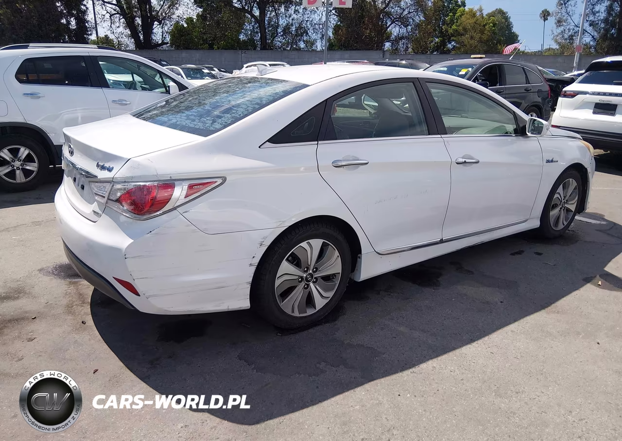 2013 Hyundai Sonata Hybrid VIN:KMHEC4A49DA086569 - 4