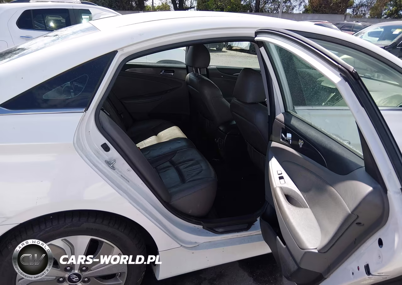 2013 Hyundai Sonata Hybrid VIN:KMHEC4A49DA086569 - 8