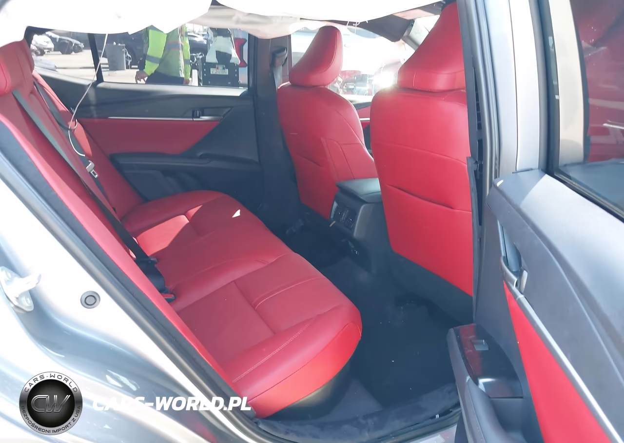 2026 Toyota Camry Xse VIN:4T1DAACK9TU689143 - 8