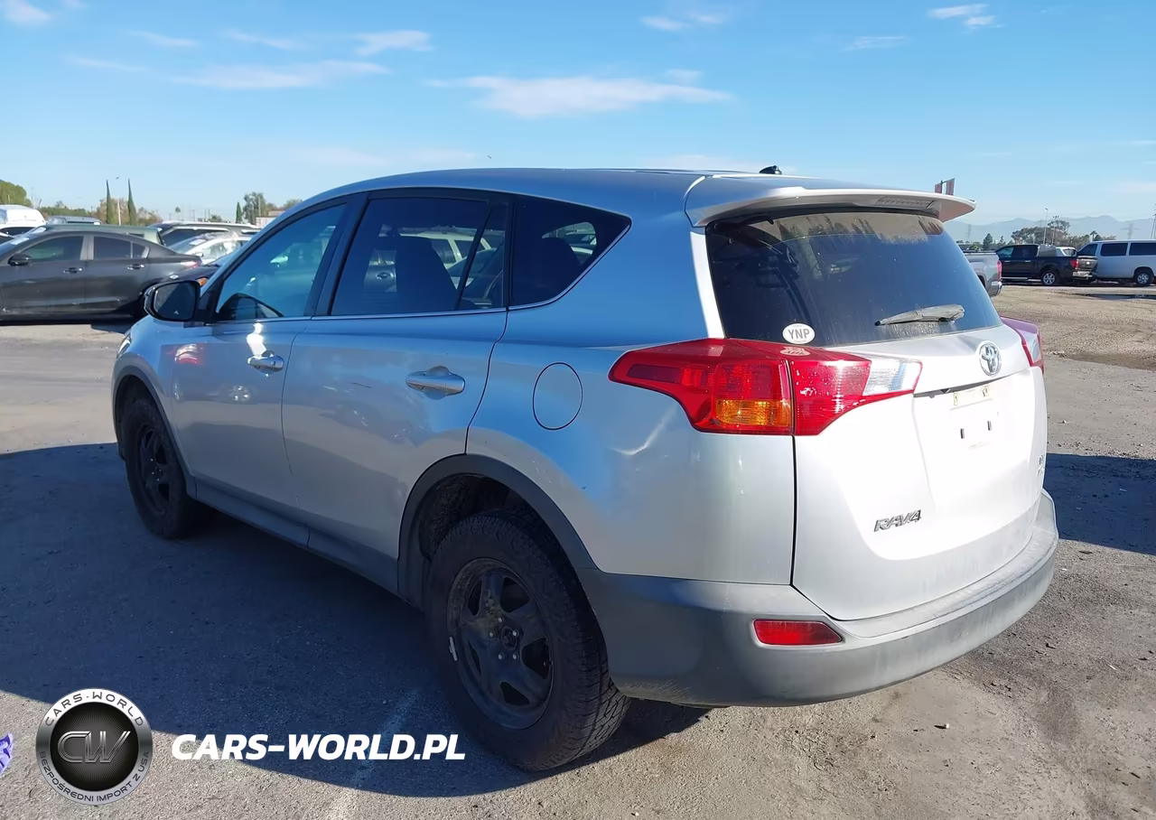 2015 Toyota Rav4 Le VIN:2T3BFREV6FW301425 - 3