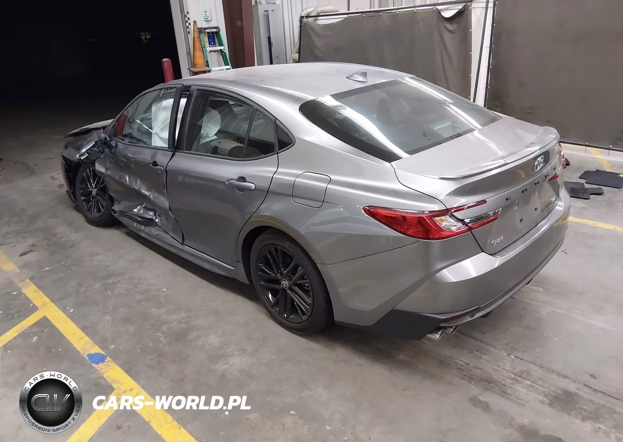2026 Toyota Camry Se VIN:4T1DAACK8TU659132 - 3