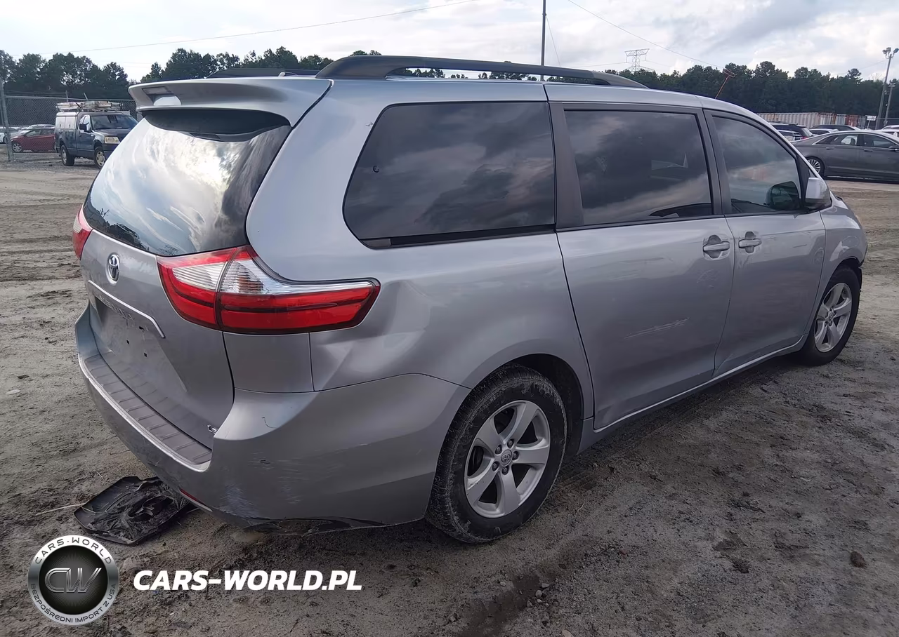 2015 Toyota Sienna Le 8 Passenger VIN:5TDKK3DC7FS543814 - 4