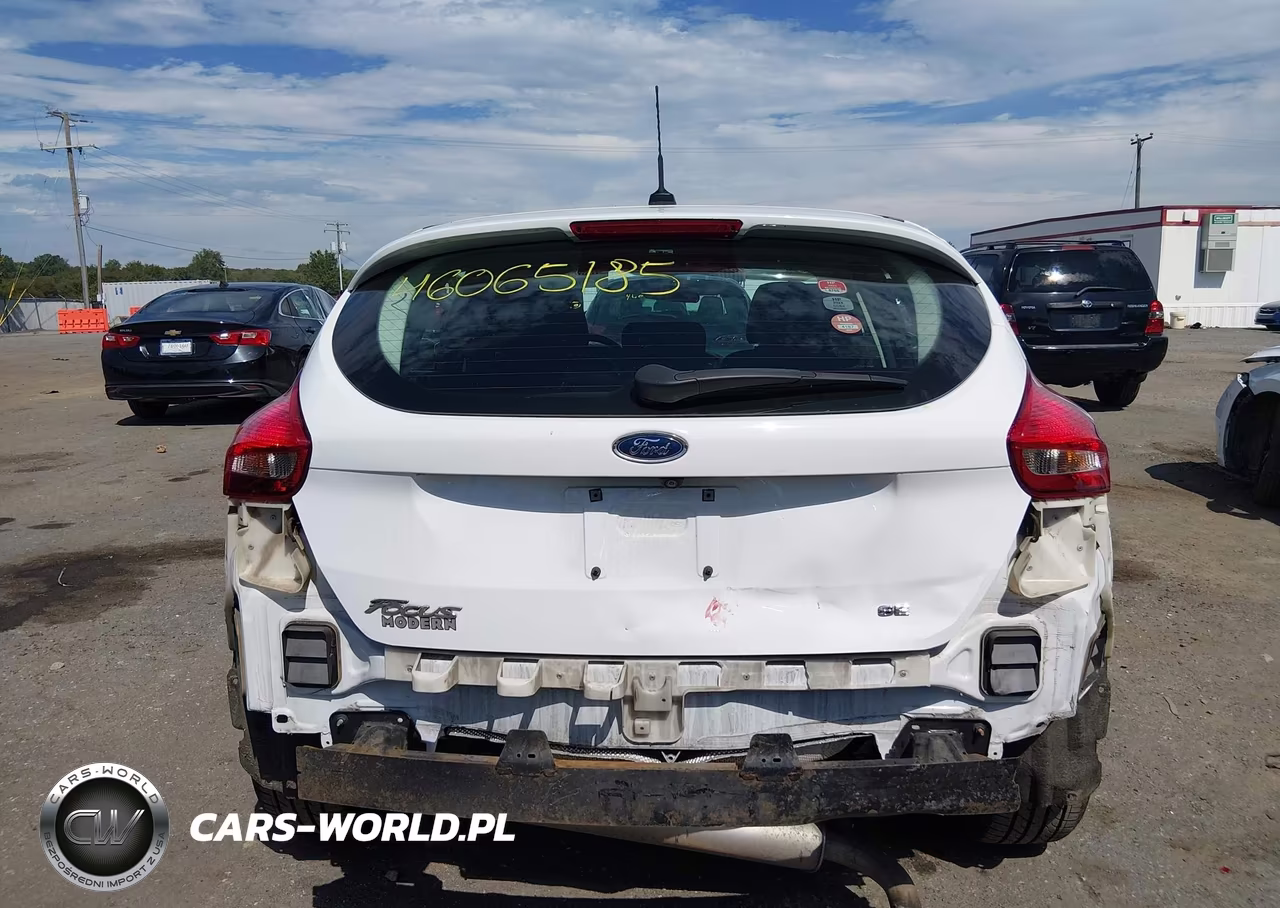 2018 Ford Focus Se VIN:1FADP3K2XJL283557 - 16