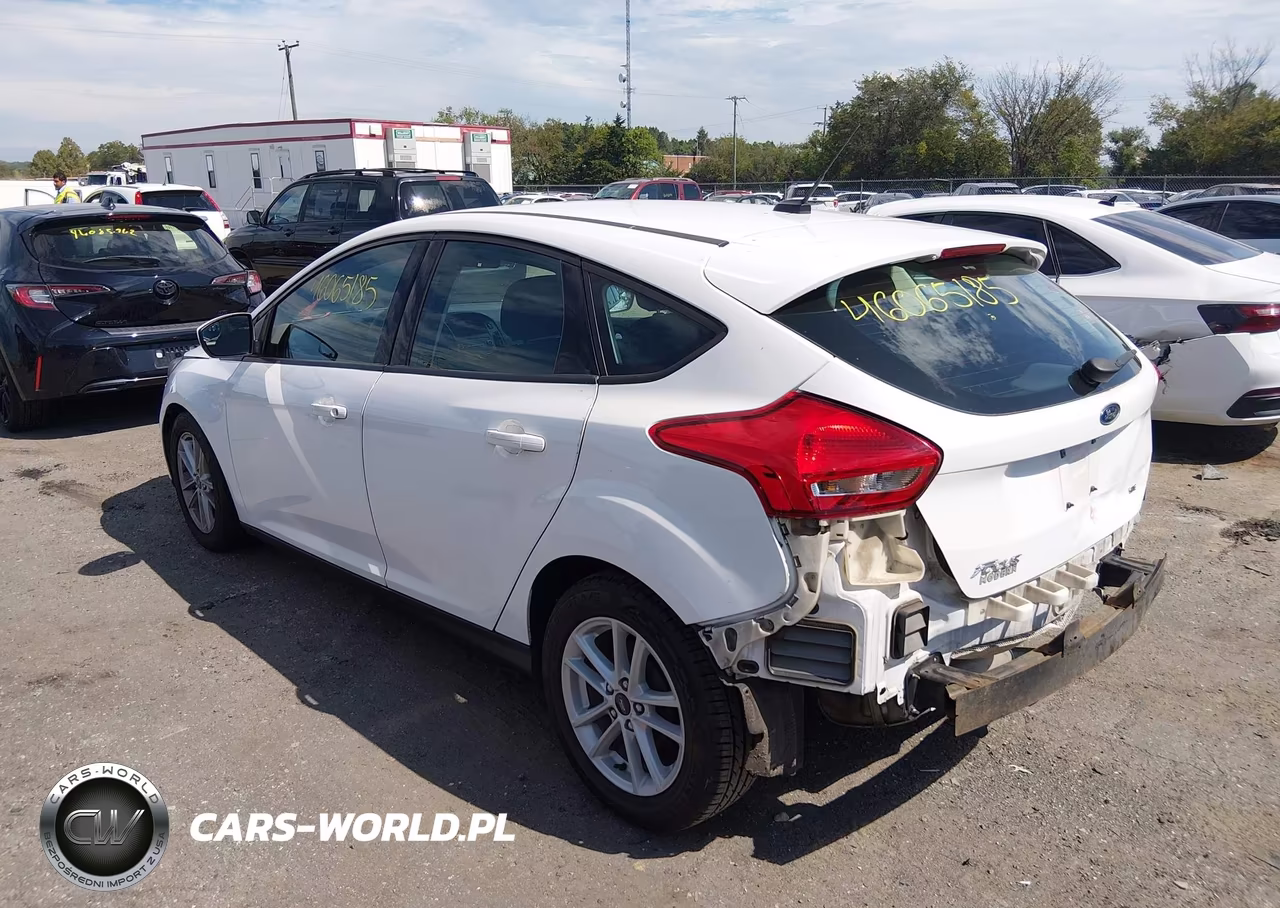 2018 Ford Focus Se VIN:1FADP3K2XJL283557 - 3