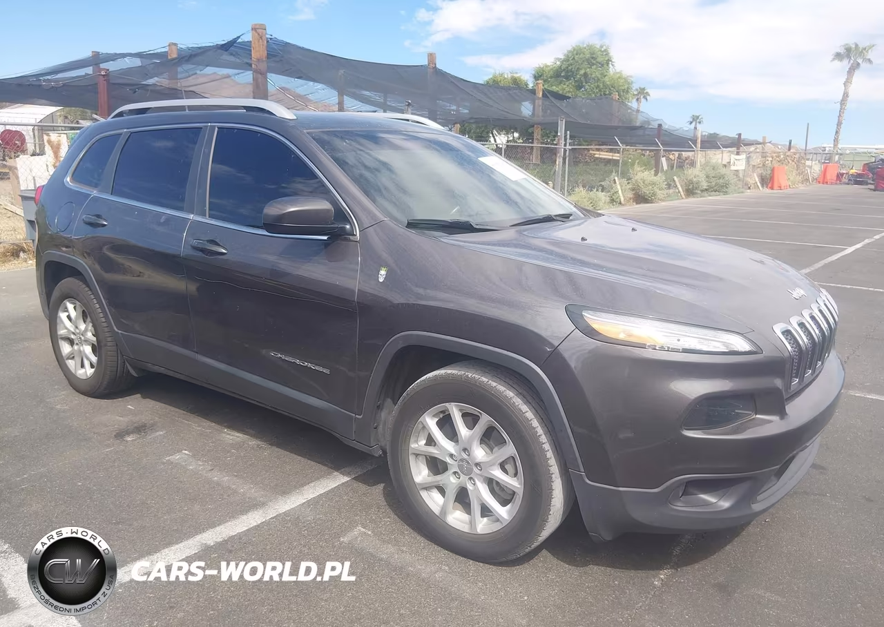 2018 Jeep Cherokee Latitude Plus Fwd VIN:1C4PJLLB7JD561817 - 1