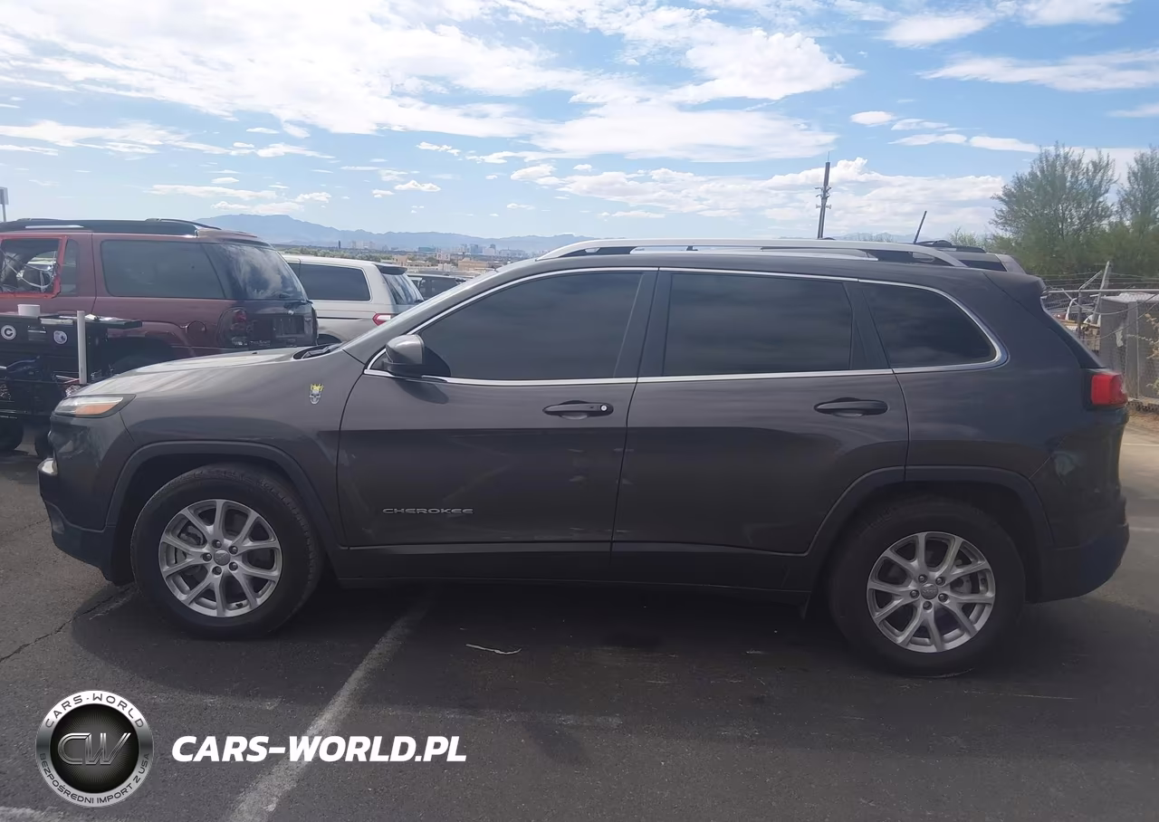 2018 Jeep Cherokee Latitude Plus Fwd VIN:1C4PJLLB7JD561817 - 14